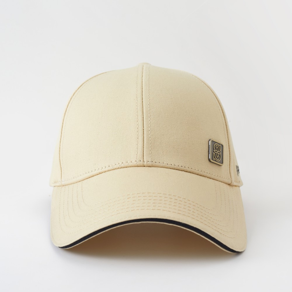 Baseball Cap With Metal Badge (A Logo), Hard Top, Structured Curved Brim, Business Casual Style, Unisex