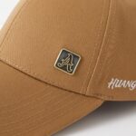 Baseball Cap with Curved Brim Baseball Cap With Metal Badge (A Logo), Hard Top, Structured Curved Brim, Business Casual Style, Unisex