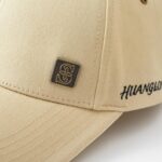 Baseball Cap with Curved Brim Baseball Cap With Metal Badge (A Logo), Hard Top, Structured Curved Brim, Business Casual Style, Unisex